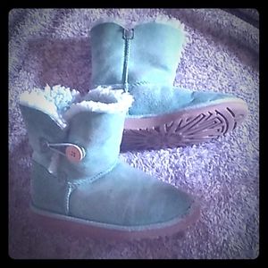 Girls youth baily button  ugg boots